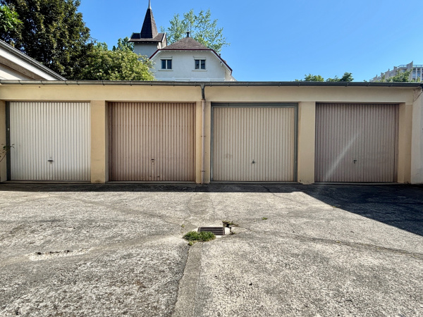 Offres de location Garage Grenoble 38100